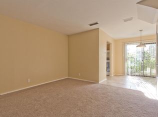 326 Peach St APT A, Denton, TX 76209