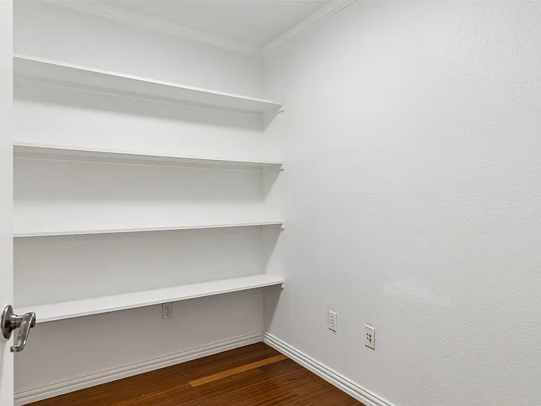 2728 Alco Ave — Photo 19