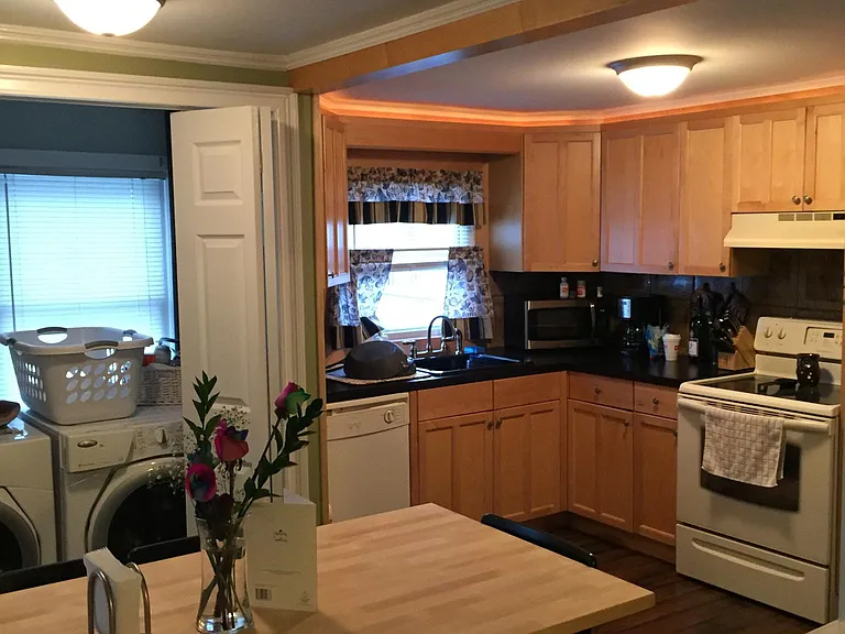 475 Center St #REAR HOUSE — Photo 6