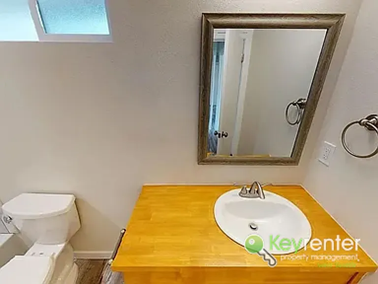 7151-7153 Fauntleroy Way SW — Photo 5