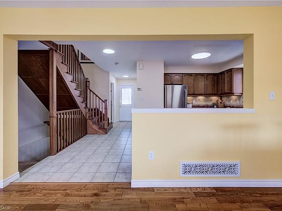 4th image of 124 Prosperity Dr