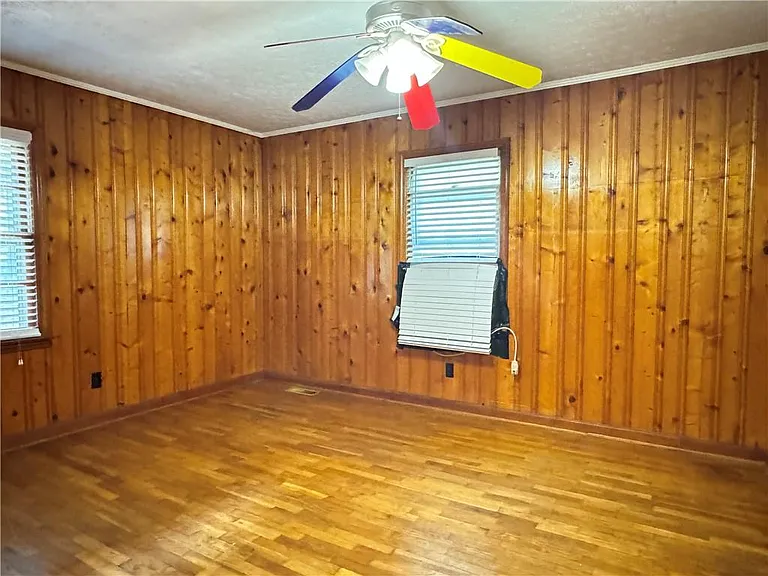 222 Pineview Dr — Photo 9