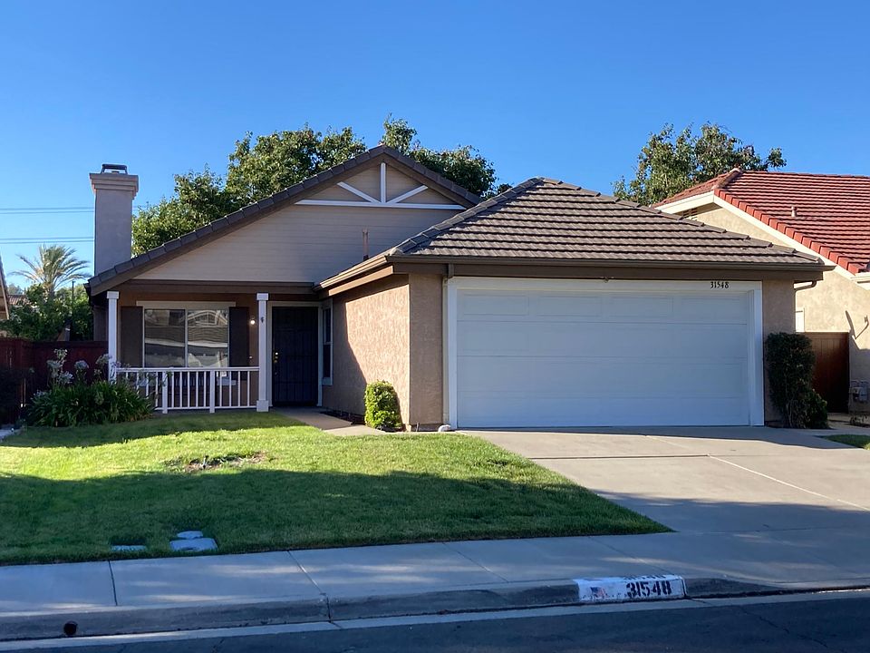 1st image of 31548 Calle Los Padres