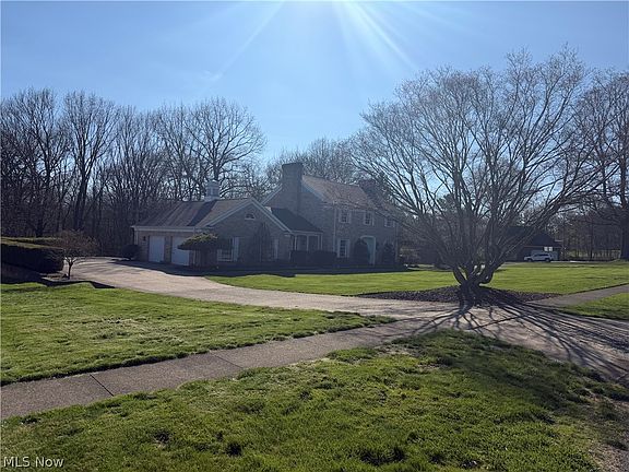 3rd image of 1135 Forsyth Pl