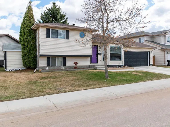 9 Darlington Dr, Strathcona County, AB T8H 1R8