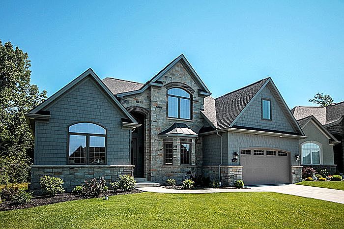 1st image of 9716 Garden Walk