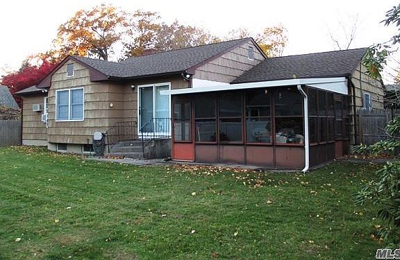 2nd image of 44 Clinton Ave