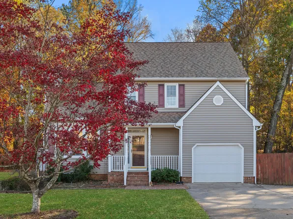 3645 S Pointe Dr, Apex, NC 27539