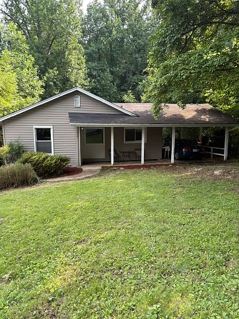 2 bed, 938 sqft, $1,300 — Photo 1