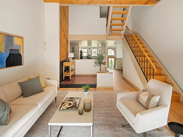 11 Dana St #D, Cambridge, MA 02138