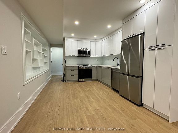 2nd image of 116 Bellevue Ave
