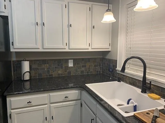 220 Davis Dr — Photo 11