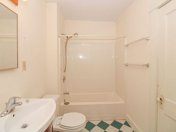 5th image of 1721 Cliff Dr