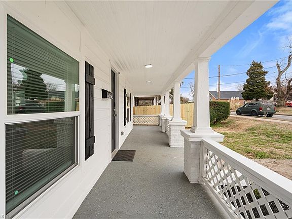 4th image of 821 Moravia St
