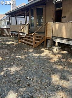5th image of 615 E 10th St