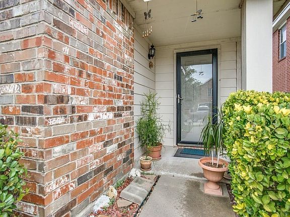 4th image of 325 Allenwood Dr