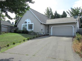 5713 D St, Springfield, OR 97478