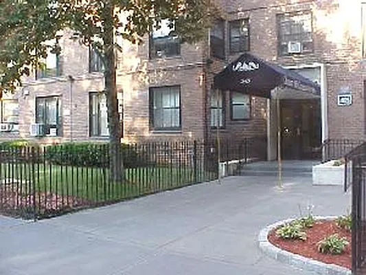 Sold by Corcoran | media 21