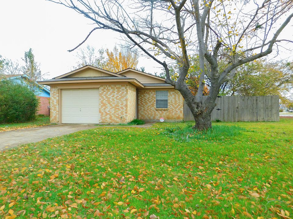 1st image of 300 Campbell Ln