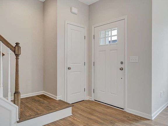 3rd image of 2030 Kyles Way