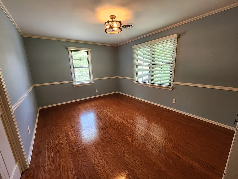 425 E Seneca St — Photo 63