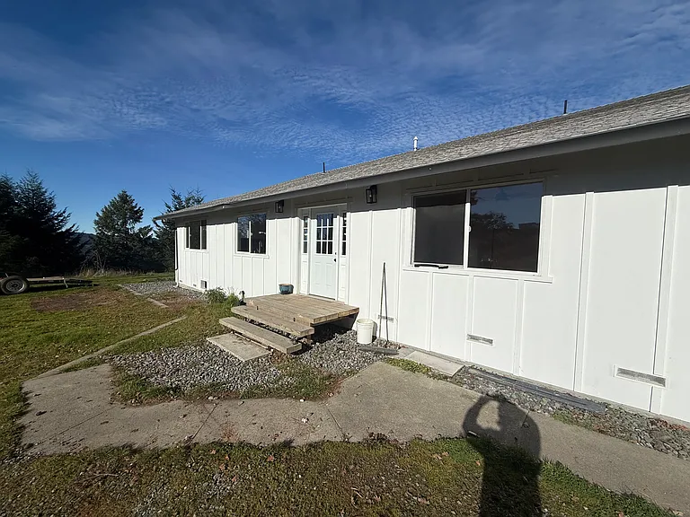 480 Sabertooth Rd — Photo 3