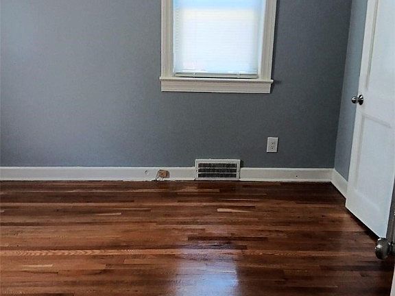 5th image of 955 E Florida Ave