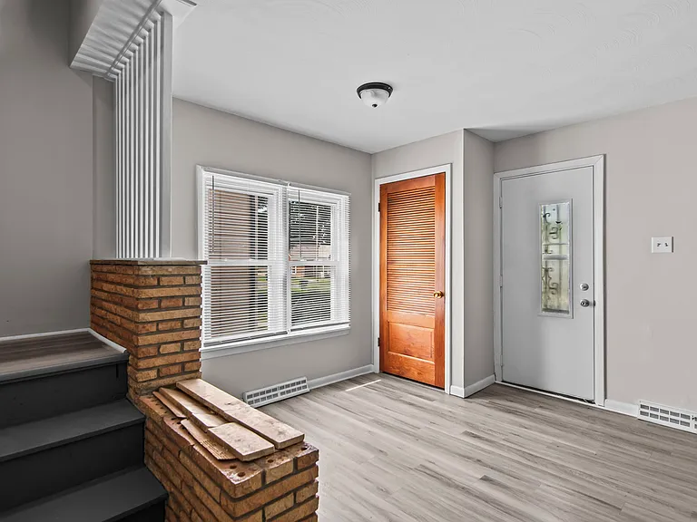 1220 N Bond St — Photo 10