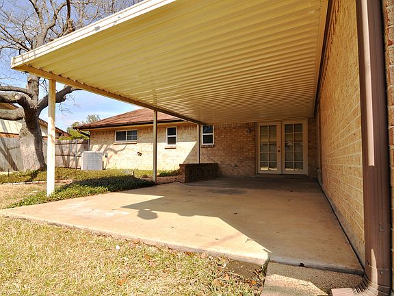 WOW! Huge covered backyard patio is the prefect outdoor ente