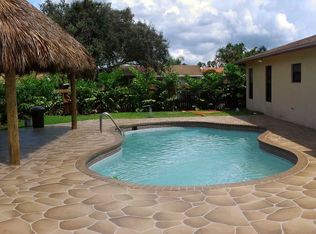 1011 SW 125th Ln, Davie, FL 33325