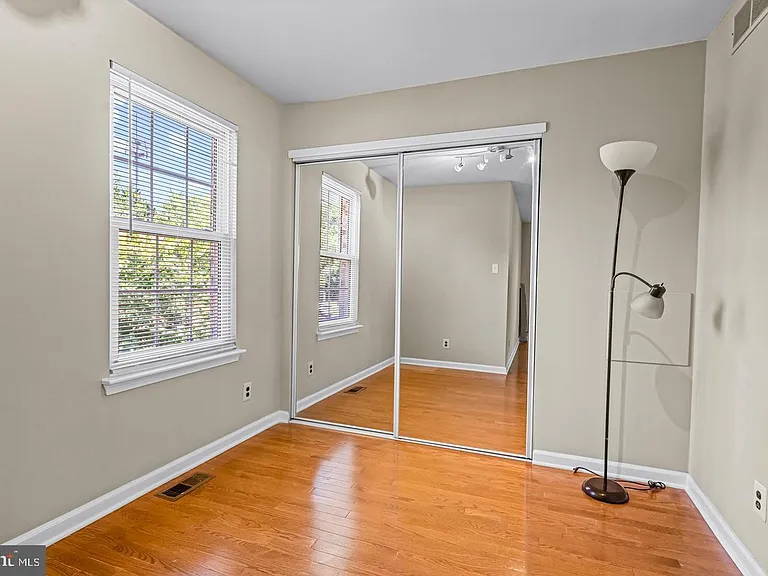 68 Franklin Dr — Photo 21