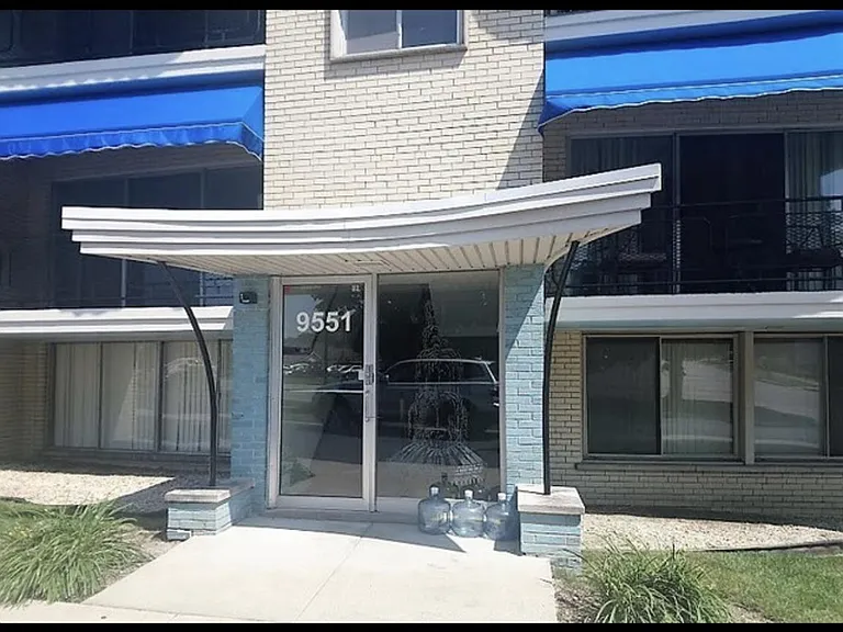 9551 S Kedzie Ave #3K — Photo 4