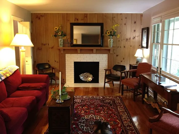112 Applewood Ln, Spartanburg, SC 29307