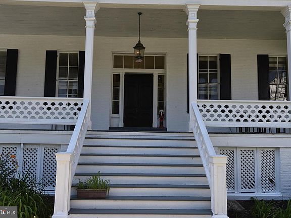 2nd image of 10 Stanley Dr