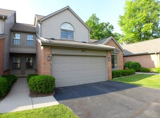 922 Ridge Ct, Brighton, MI 48116