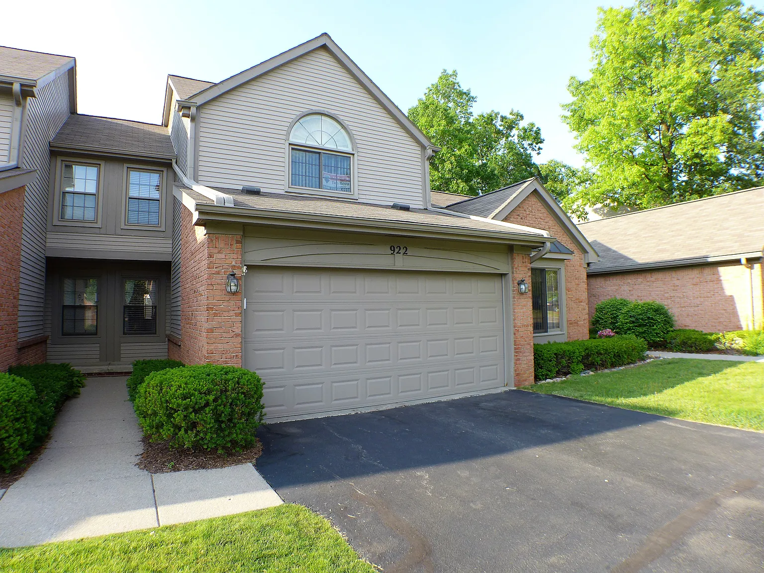 922 Ridge Ct photo 1