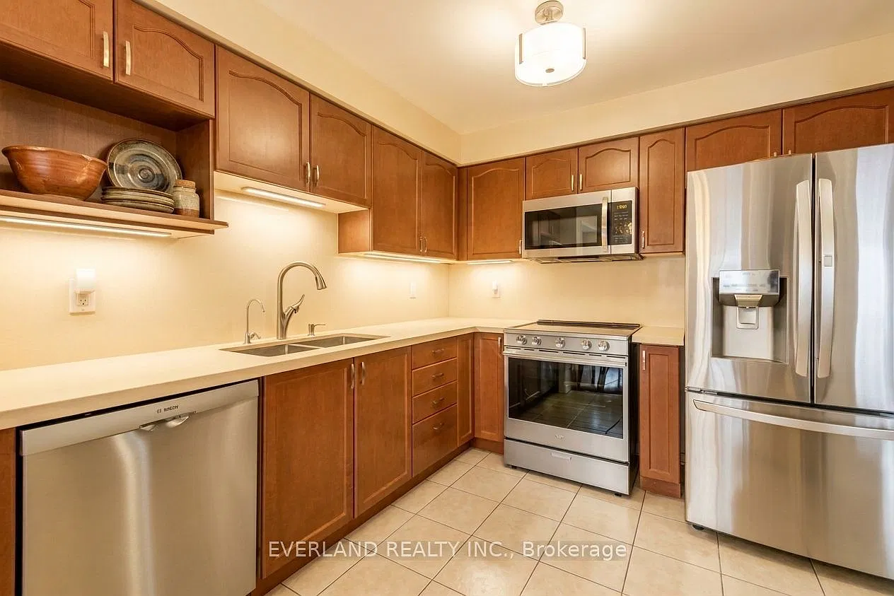 3 bed, $3,400 — Photo 2