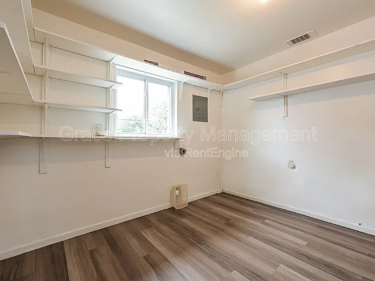 9301 Ellen Ct — Photo 10