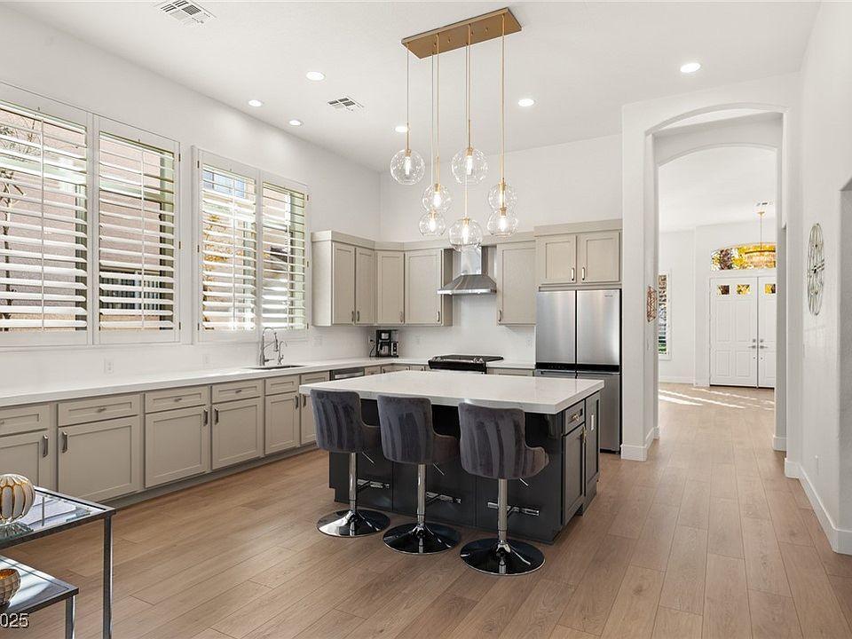1st image of 2032 Scarlet Rose Dr