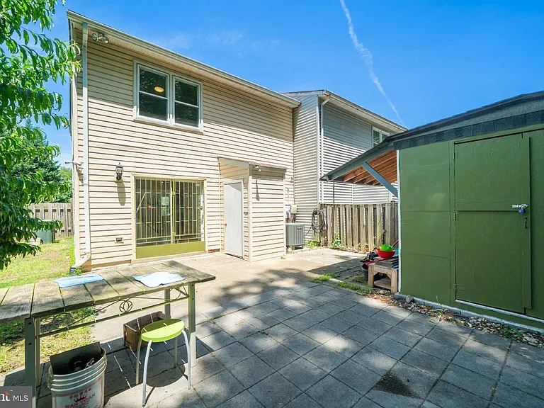 9572 Inverary Ct — Photo 4