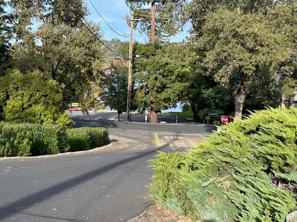 24009 Green Valley Rd, Auburn, CA 95602
