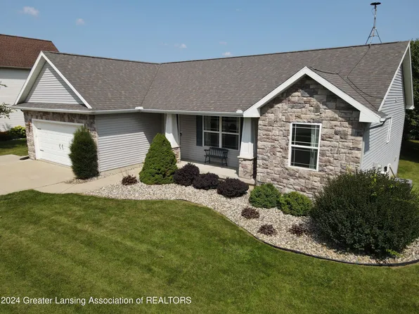 2218 Gallant Fox Way, Saint Johns, MI 48879