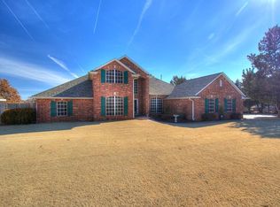 308 Heather Ln, Tuttle, OK 73089