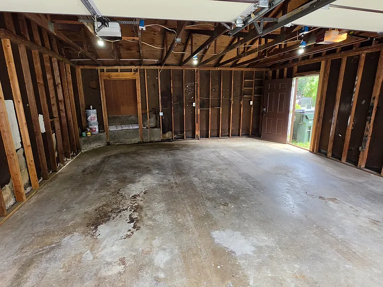 3100 Meadow Mere W — Photo 35