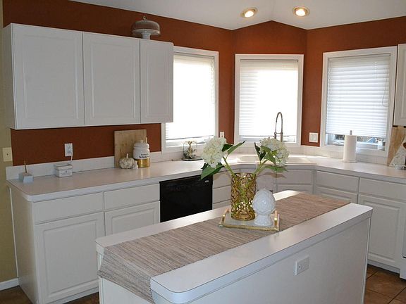 3rd image of 6653 Crystal Downes Ct SE
