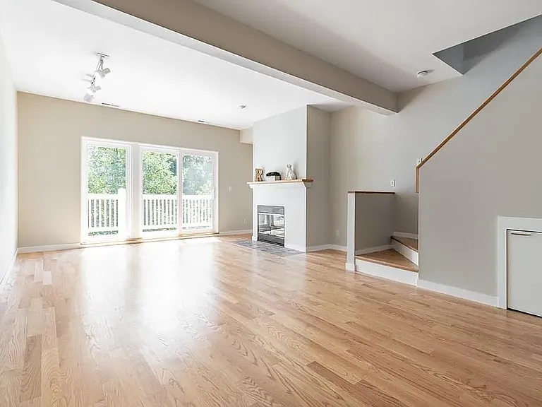 20 Ship Ave #6 — Photo 5