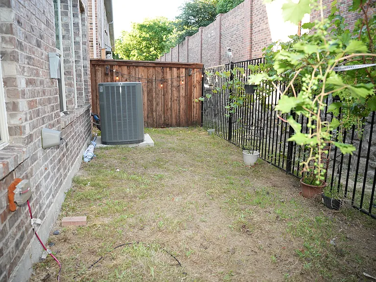 201 Tortugas Dr — Photo 29