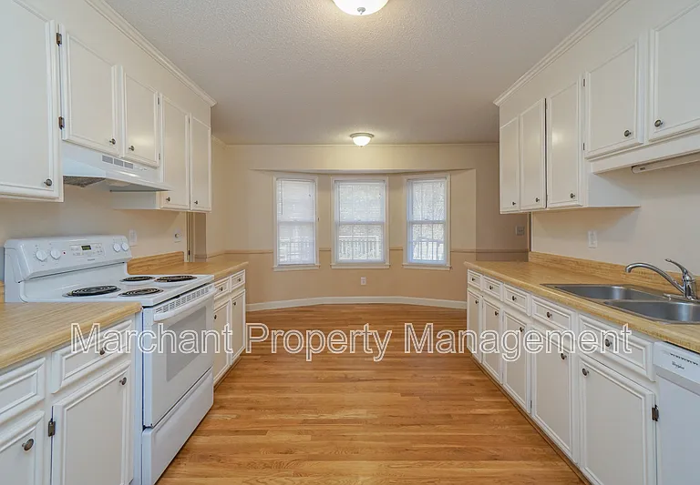 49 Cobblestone Rd — Photo 11