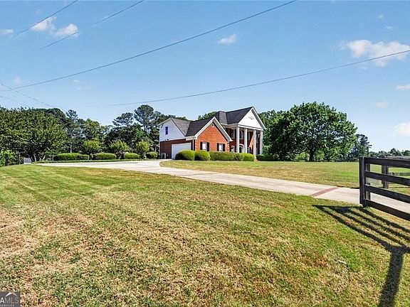 5th image of 3715 Ridge Rd
