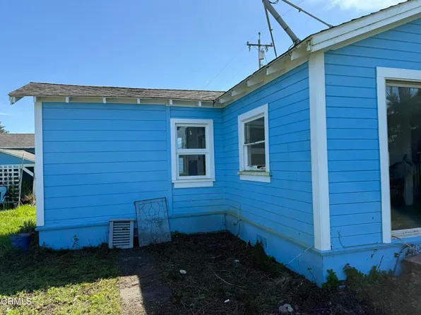 33180 Tregoning Dr, Fort Bragg, CA 95437